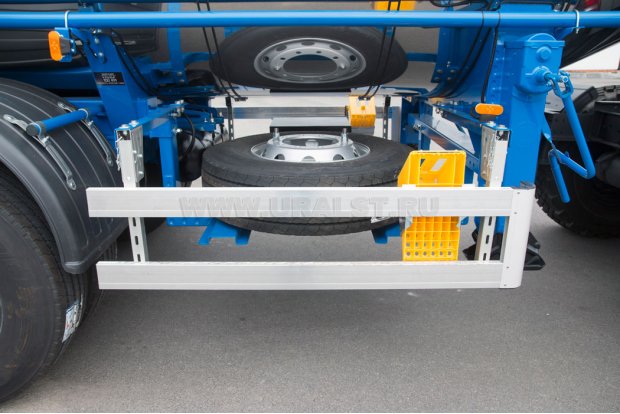 Боковая защита