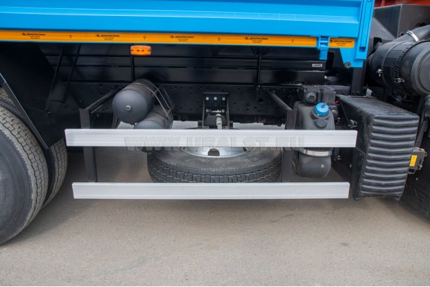 Боковая защита