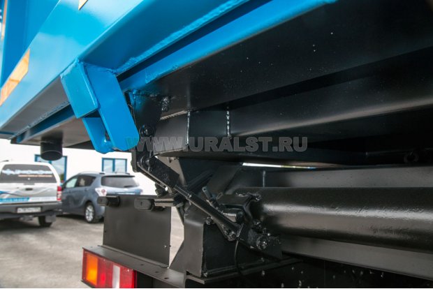 Запор заднего борта