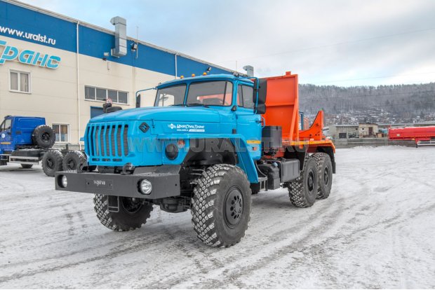 Трубоплетевозный тягач ТПВ УСТ 5453 Урал 5557-60Е5