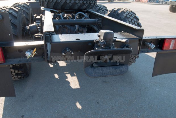 Заднее сцепное устройство