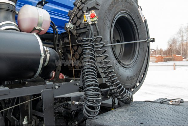 Разъемы пневмо-электро системы тягача