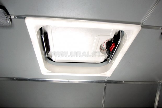 Люк аварийно-вентиляционный