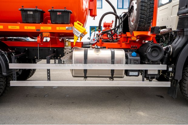 Боковая защита