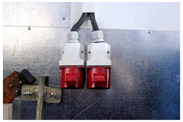 Розетки 380В мастерской Камаз