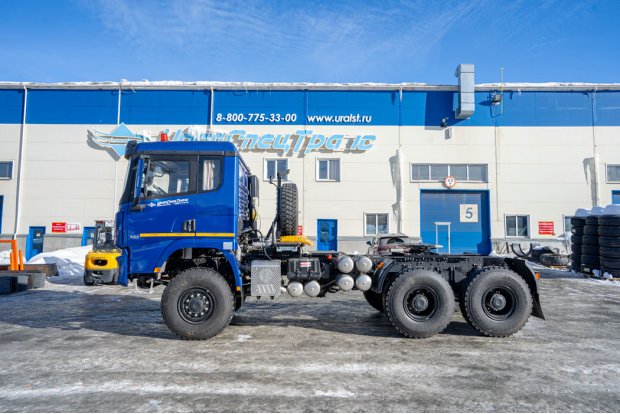 Седельный тягач УСТ 5453 SHACMAN SX32586V385 (6х6), шины 14R20
