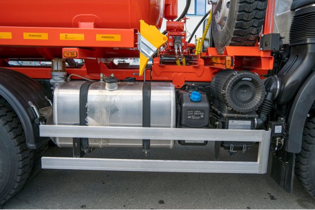 Боковая защита