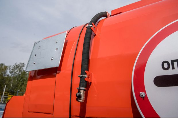 Слив из экологического короба