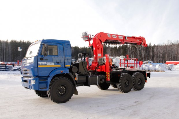 Седельный тягач Камаз с краном манипулятором SamYang HTS 2076