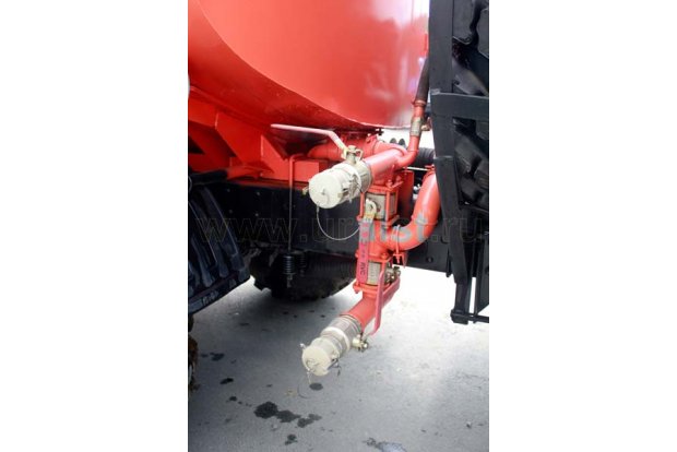 Сливной трубопровод цистерны