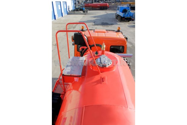 Площадка обслуживания цистерны