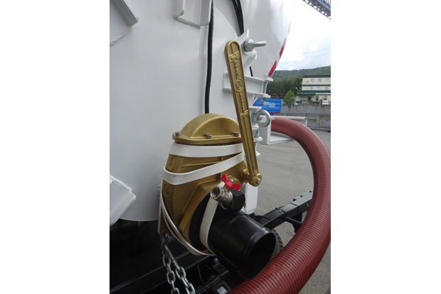 Приемный лючек с обогревом