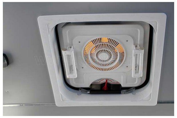 Люк аварийно-вентиляционный 