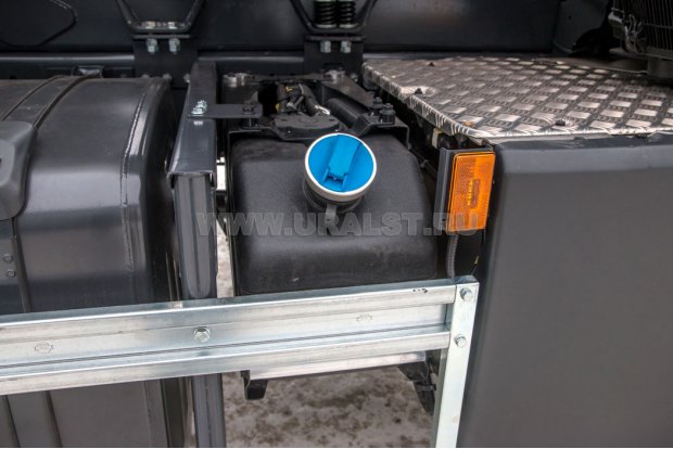 Бак с мочевиной