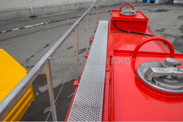 Площадка обслуживания цистерны 