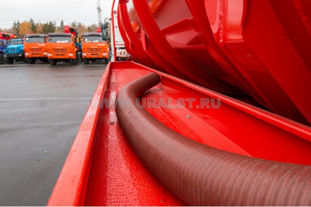 Пенал напорно-всасывающих рукавов