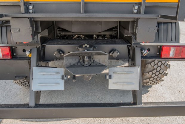 Заднее сцепное устройство