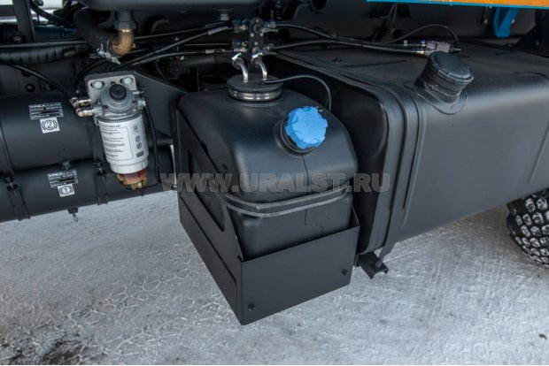 Бак мочевины 