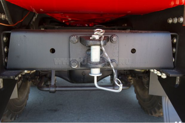 Заднее сцепное устройство