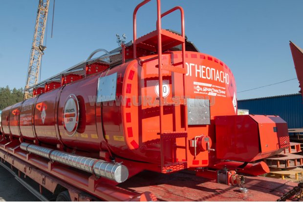 Лестница на площадку обслуживания цистерны