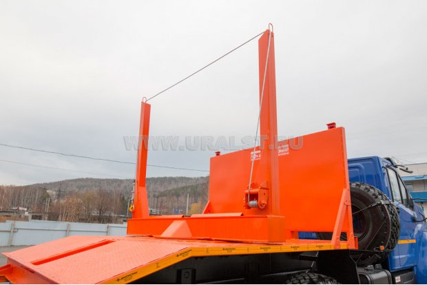 Поворотный лесовозный коник