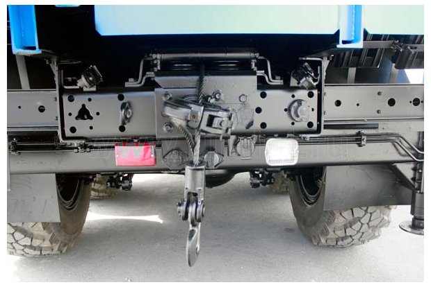 Задняя механическая лебедка