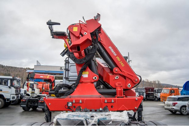 Кран-манипулятор ИМ-240 верхнее управление