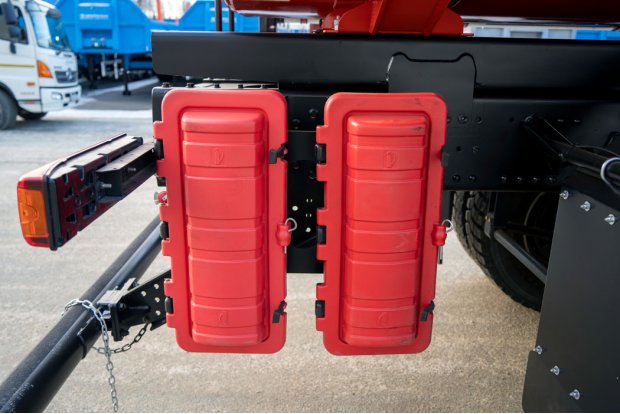 Огнетушители в пенале