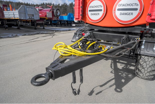 Дышло прицепа