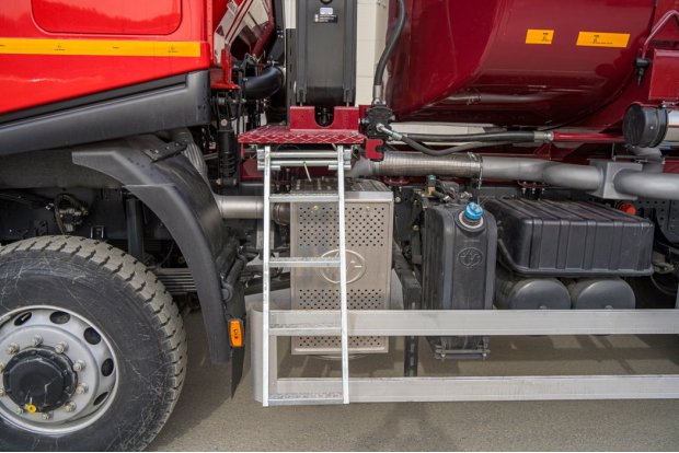 Выдвижная лестница