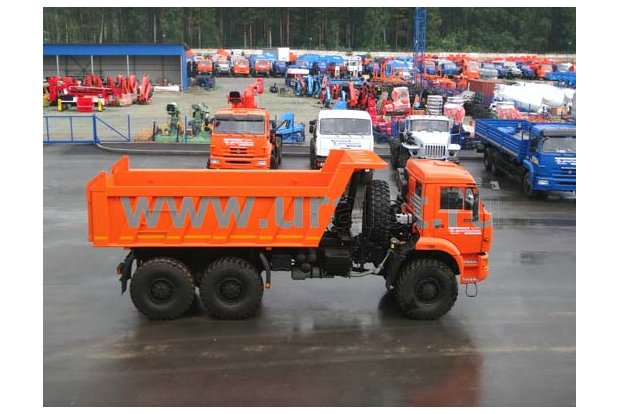 Самосвал Камаз вездеход с задней разгрузкой