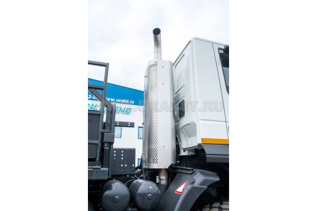 Выхлопная система седельного тягача