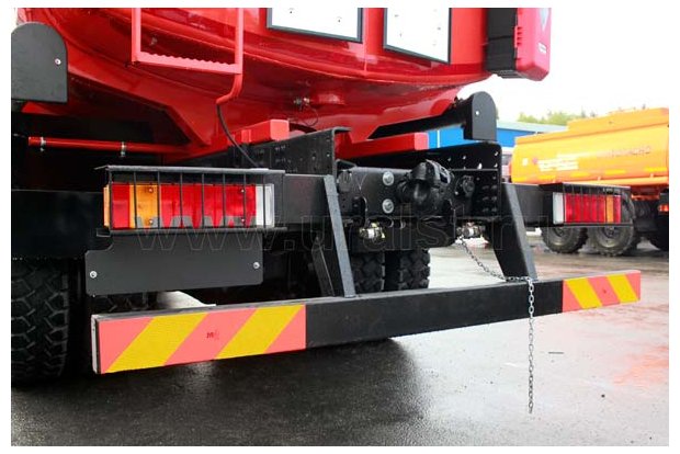 Противоподкатный брус Автоцистерны АЦ-20-2 IVECO TRAKKER AT-N380T