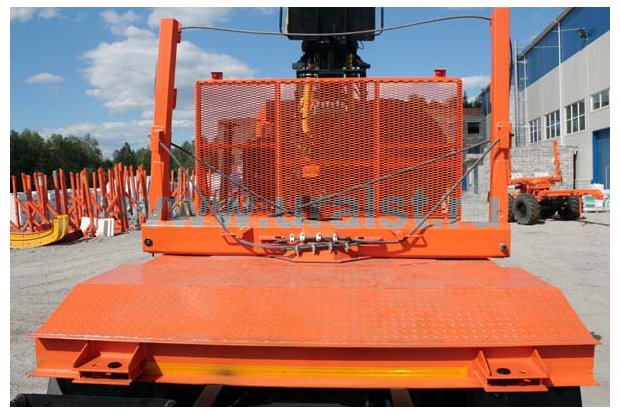 Лесовоз Камаз с ГМ