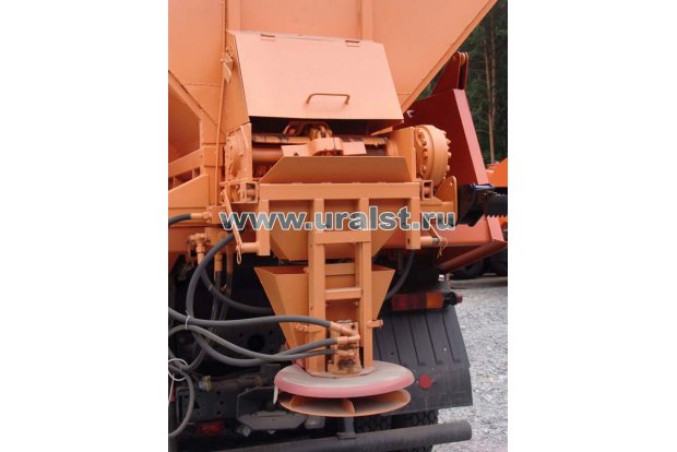 <пусто>Комбинированная уборочная машина МД-651