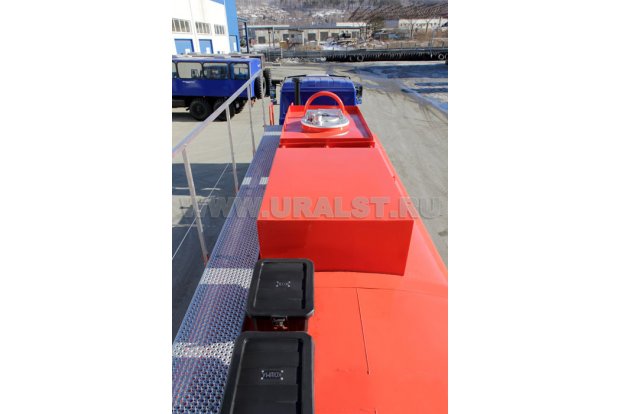 Площадка обслуживания цистерны