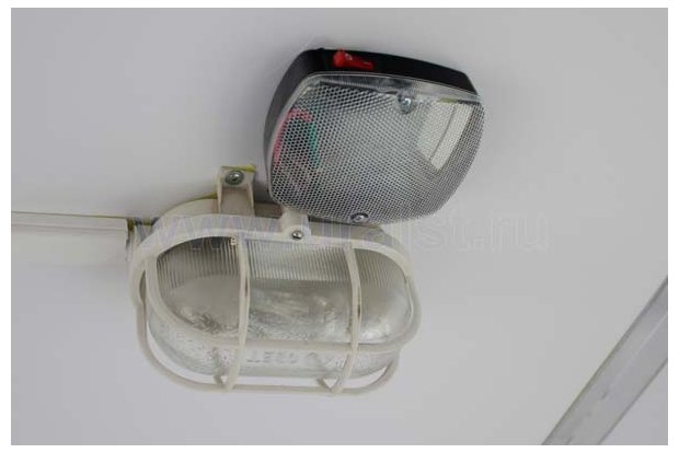 Плафоны освещения отсеков маслостанции УСТ