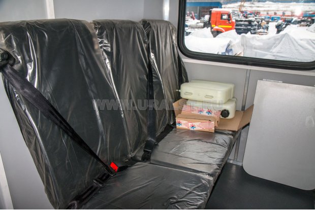 Сиденья пассажирского отсека