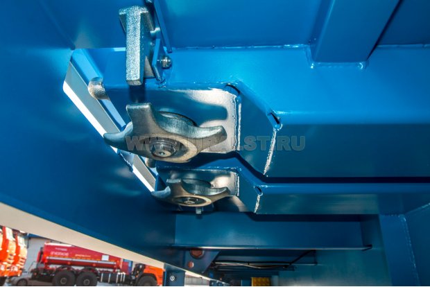 Контейнеровозные фитинги