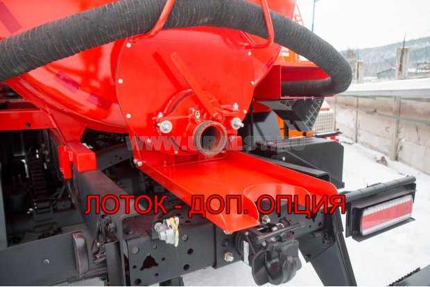 Заборный/сливной узел емкости