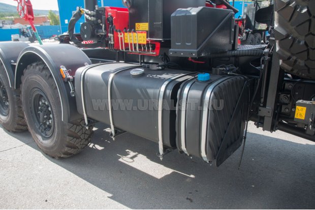 Топливный бак, бак мочевины