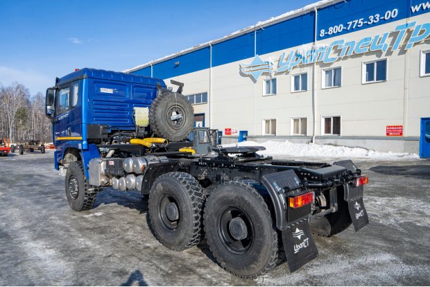 Седельный тягач УСТ 5453 SHACMAN SX32586V385 (6х6), шины 14R20