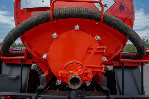 Ревизионный люк с откидной крышкой