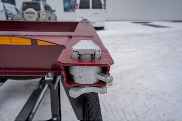 Контейнерная балка, фитинги для фиксации перевозимых контейнеров