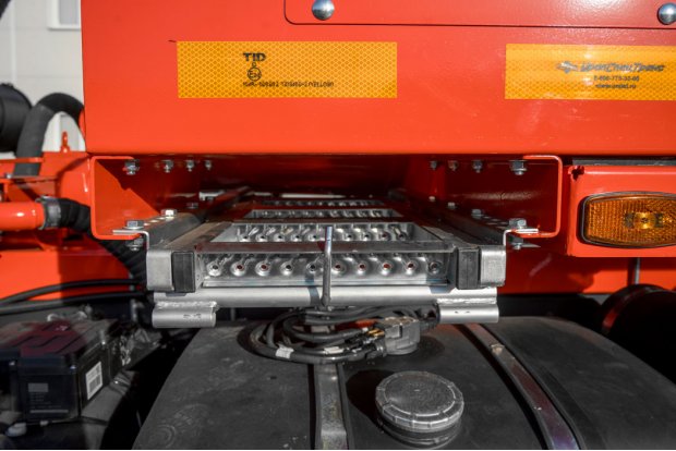 Выдвижная лестница в транспортном положении