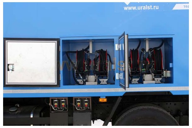 Люки для раздаточных рукавов мастерской Камаз  65115