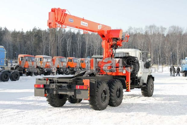 Седельный тягач Урал 4320 с КМУ Kanglim
