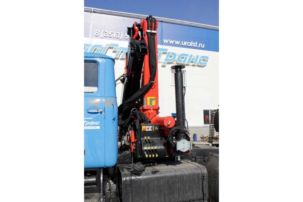 Седельный тягач Урал с КМУ Palfinger РK-15500