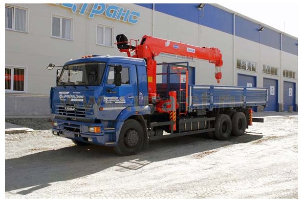 Бортовой Камаз с КМУ Kanglim KS-2056