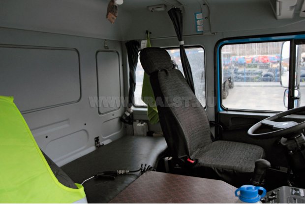 Спальное место в кабине водителя